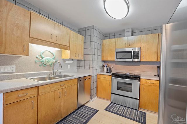 14180 River Rd 2, Pensacola, FL 32507