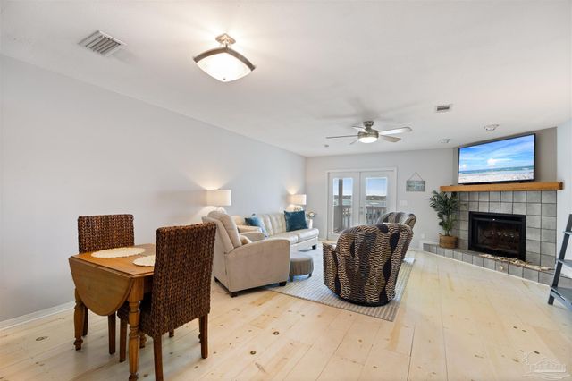 14180 River Rd 2, Pensacola, FL 32507