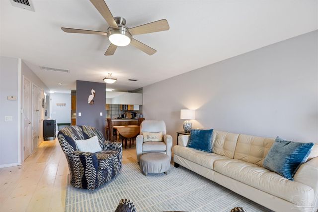 14180 River Rd 2, Pensacola, FL 32507