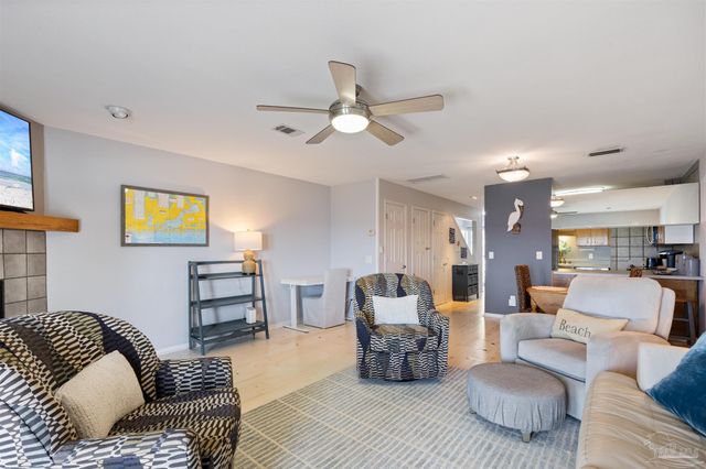 14180 River Rd 2, Pensacola, FL 32507