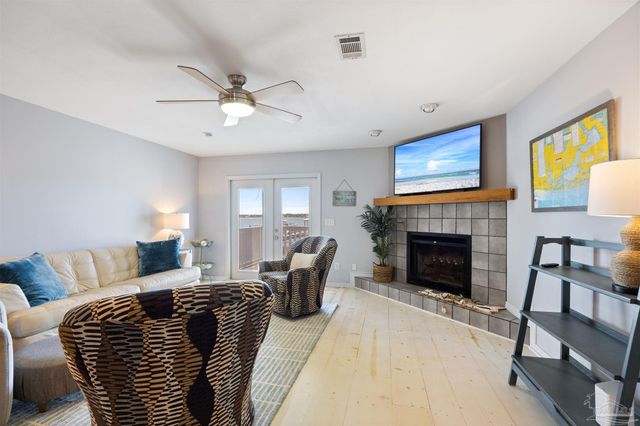 14180 River Rd 2, Pensacola, FL 32507