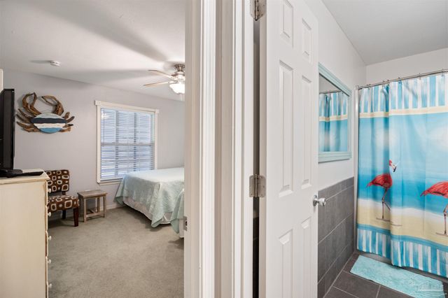 14180 River Rd 2, Pensacola, FL 32507