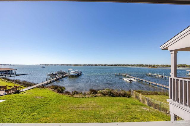 14180 River Rd 2, Pensacola, FL 32507