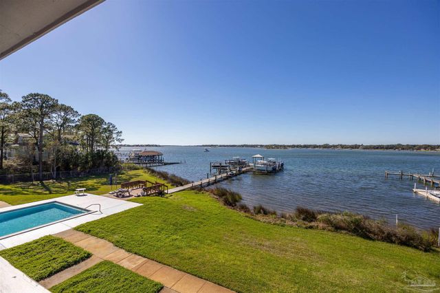 14180 River Rd 2, Pensacola, FL 32507