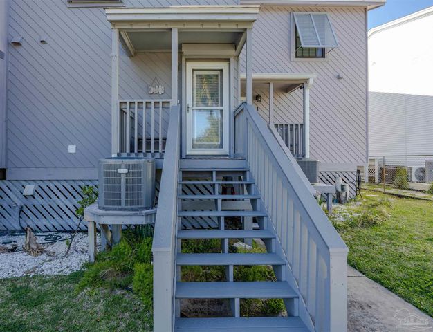 14180 River Rd 2, Pensacola, FL 32507