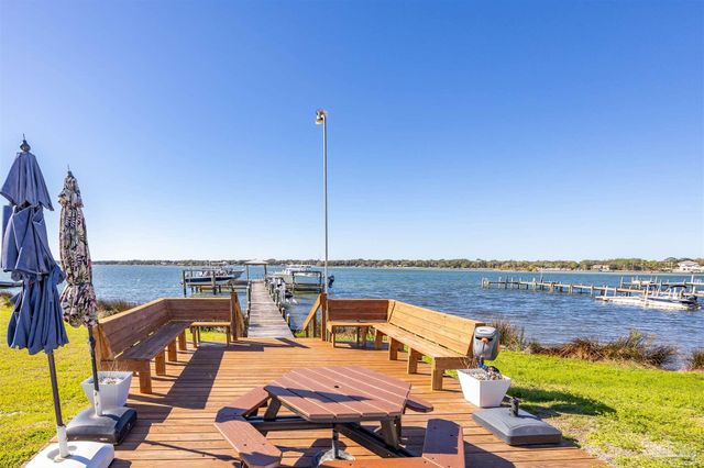14180 River Rd 2, Pensacola, FL 32507