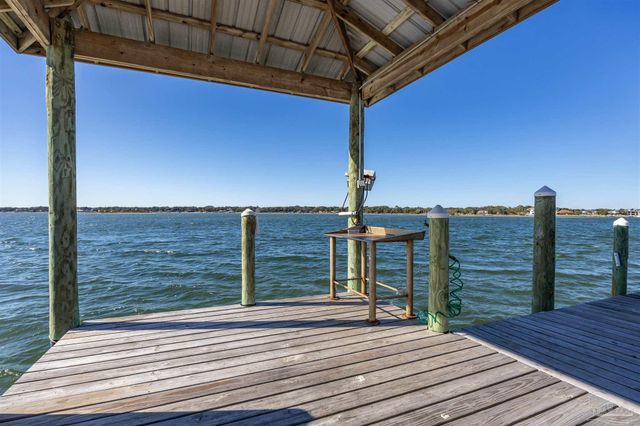 14180 River Rd 2, Pensacola, FL 32507
