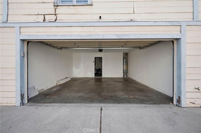 9927 Independence Avenue C, Chatsworth, CA 91311