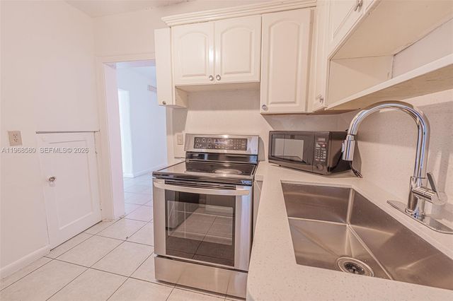 528 SW 21st Ave, Miami, FL 33135