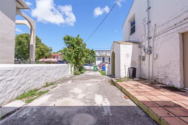 528 SW 21st Ave, Miami, FL 33135