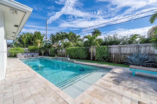 2832 NE 34th St, Lighthouse Point, FL 33064