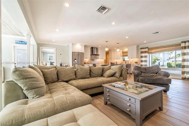 2832 NE 34th St, Lighthouse Point, FL 33064