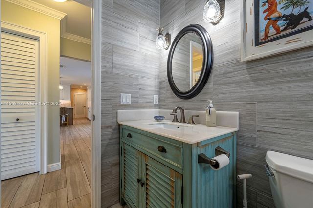 2832 NE 34th St, Lighthouse Point, FL 33064