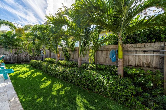 2832 NE 34th St, Lighthouse Point, FL 33064