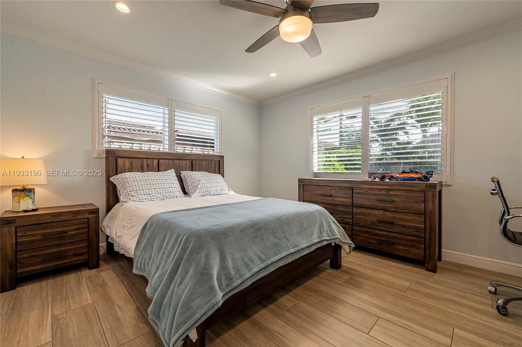 Image 45 of property listing at 2832 NE 34th St, Lighthouse Point, FL 33064