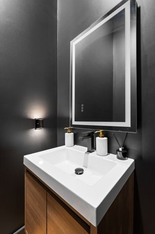 2328A Carter Ave, Nashville, TN 37206