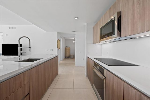 401 N Birch Road 411, Fort Lauderdale, FL 33304