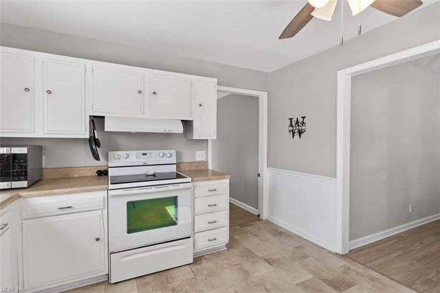 32 Warren DR, Portsmouth, VA 23701