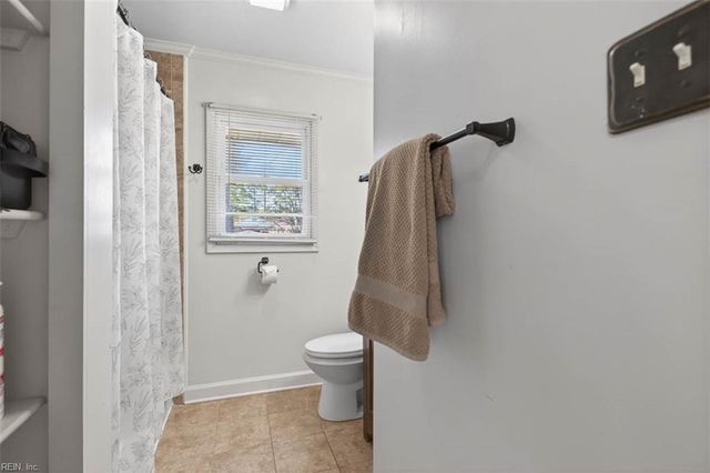 32 Warren DR, Portsmouth, VA 23701