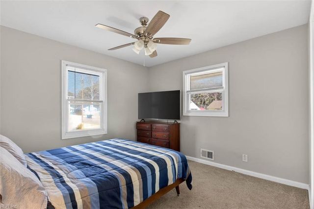 32 Warren DR, Portsmouth, VA 23701
