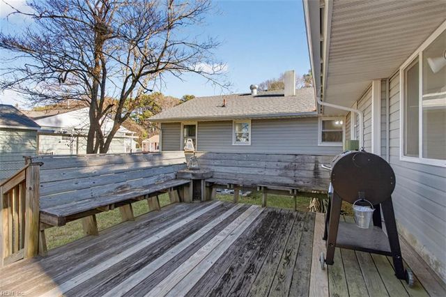 32 Warren DR, Portsmouth, VA 23701
