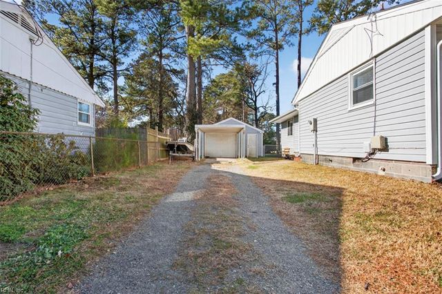32 Warren DR, Portsmouth, VA 23701