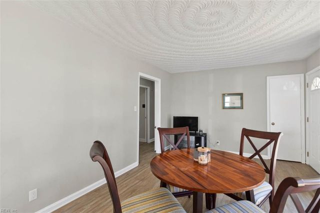 32 Warren DR, Portsmouth, VA 23701
