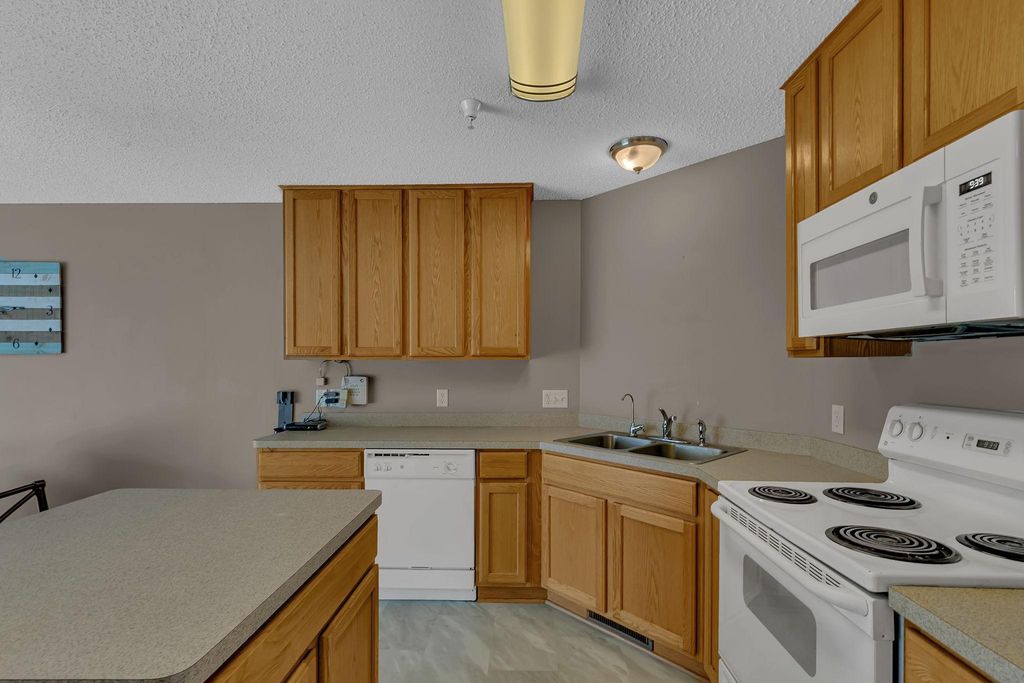 17529 69th Place N, Maple Grove, MN 55311 — photo 5