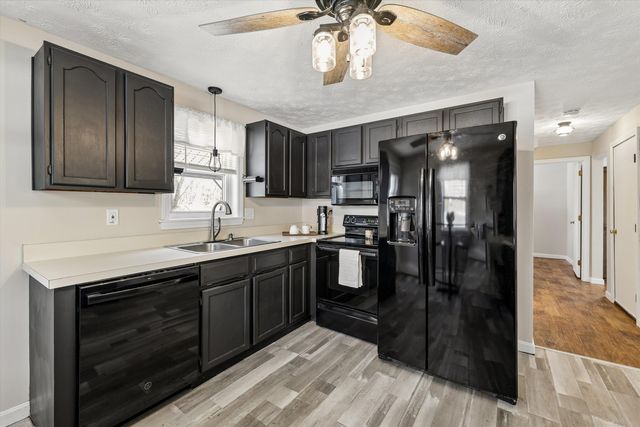 239 Wells Street, Manchester, NH 03104