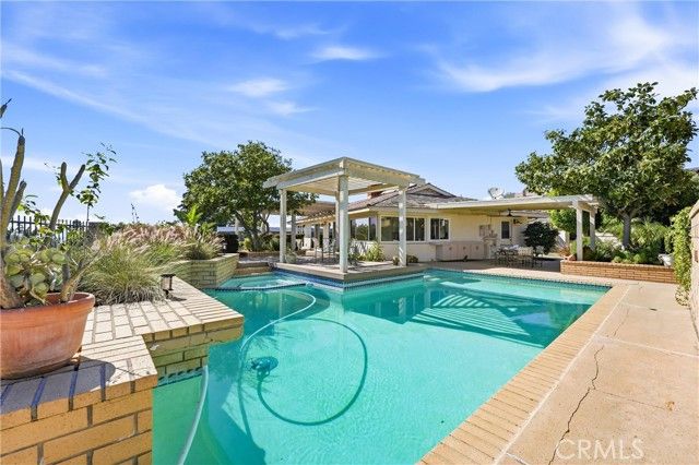 2910 E Shady Forest, Orange, CA 92867