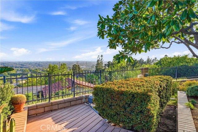 2910 E Shady Forest, Orange, CA 92867