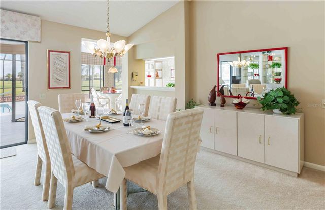 4364 PRESIDENTIAL AVENUE CIRCLE E, Bradenton, FL 34203