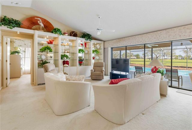 4364 PRESIDENTIAL AVENUE CIRCLE E, Bradenton, FL 34203