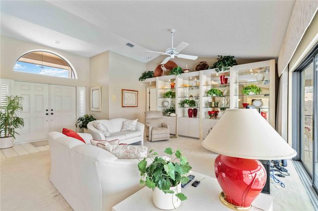 4364 PRESIDENTIAL AVENUE CIRCLE E, Bradenton, FL 34203