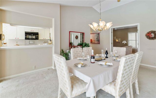 4364 PRESIDENTIAL AVENUE CIRCLE E, Bradenton, FL 34203