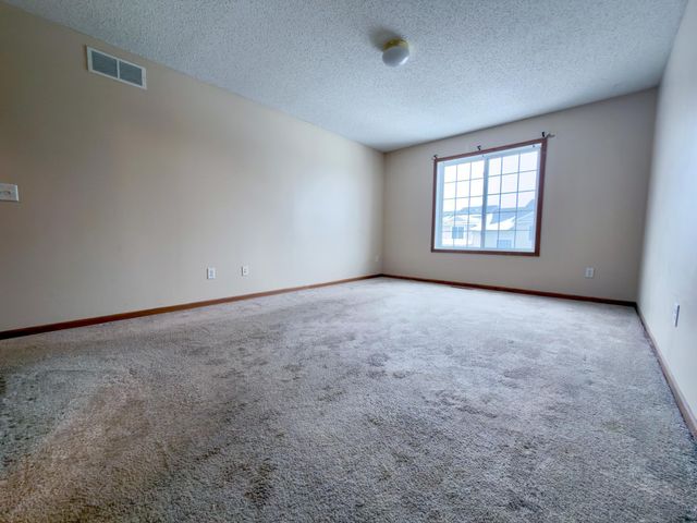 14701 Cobalt Street NW 15, Anoka, MN 55303