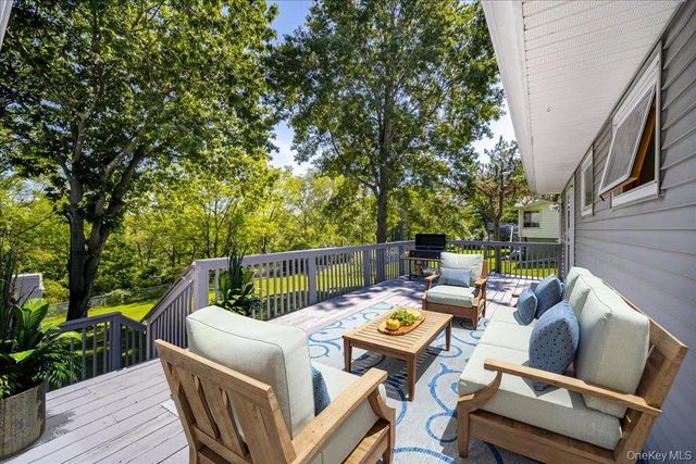 23 McIntosh Drive, Poughkeepsie, NY 12603