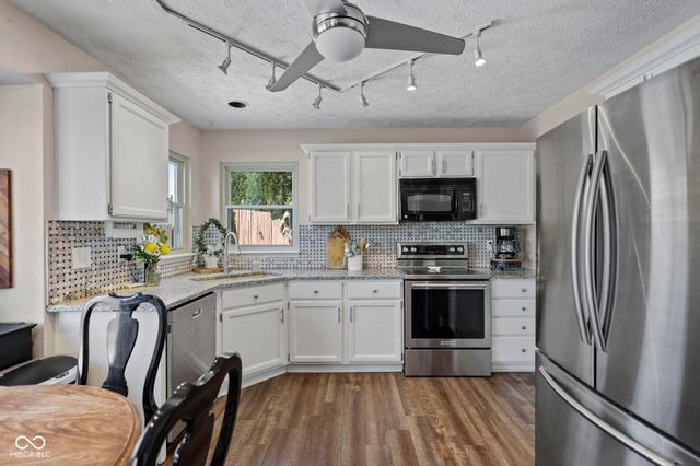 8574 Woodstone Court, Indianapolis, IN 46256