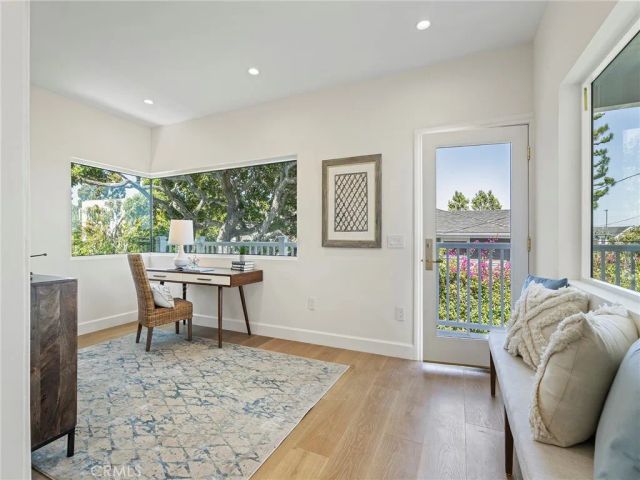 2300 John Street, Manhattan Beach, CA 90266