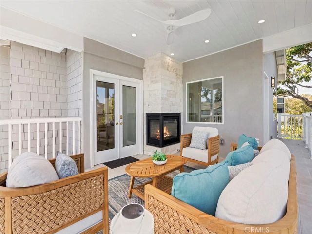 2300 John Street, Manhattan Beach, CA 90266