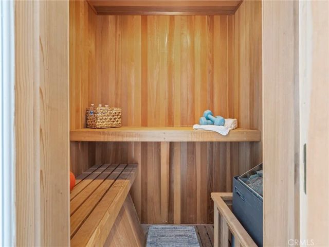 2300 John Street, Manhattan Beach, CA 90266