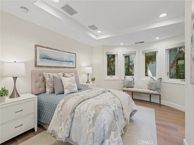 2300 John Street, Manhattan Beach, CA 90266