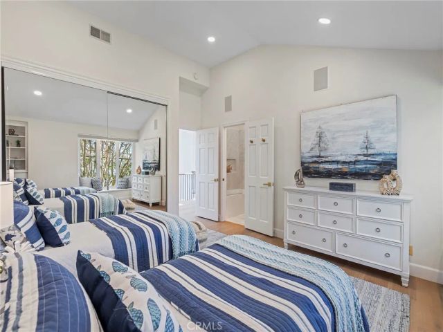 2300 John Street, Manhattan Beach, CA 90266