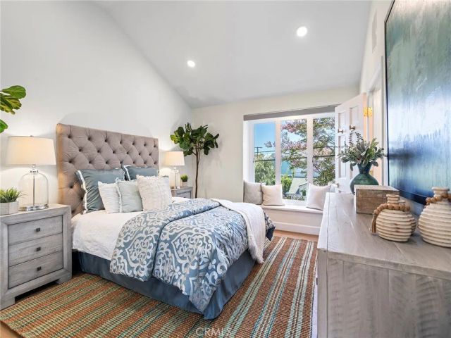 2300 John Street, Manhattan Beach, CA 90266