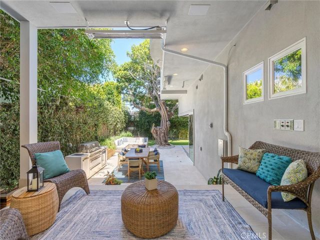 2300 John Street, Manhattan Beach, CA 90266