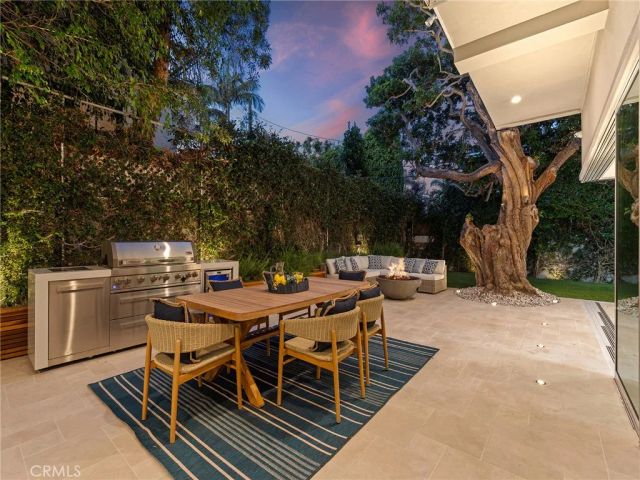 2300 John Street, Manhattan Beach, CA 90266