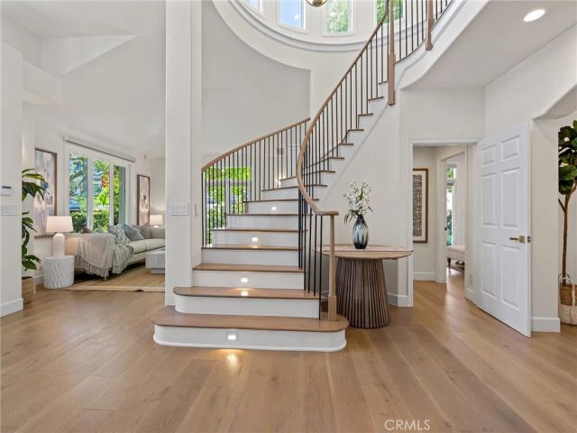 2300 John Street, Manhattan Beach, CA 90266