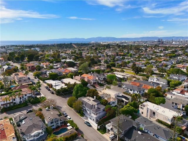 2300 John Street, Manhattan Beach, CA 90266