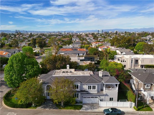 2300 John Street, Manhattan Beach, CA 90266