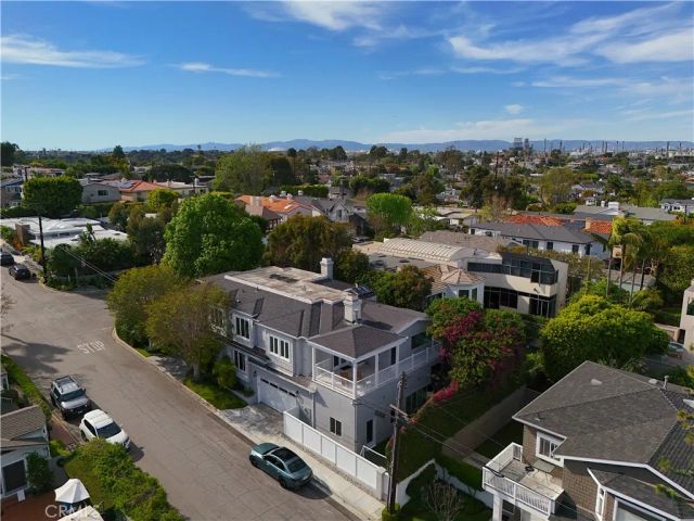 2300 John Street, Manhattan Beach, CA 90266